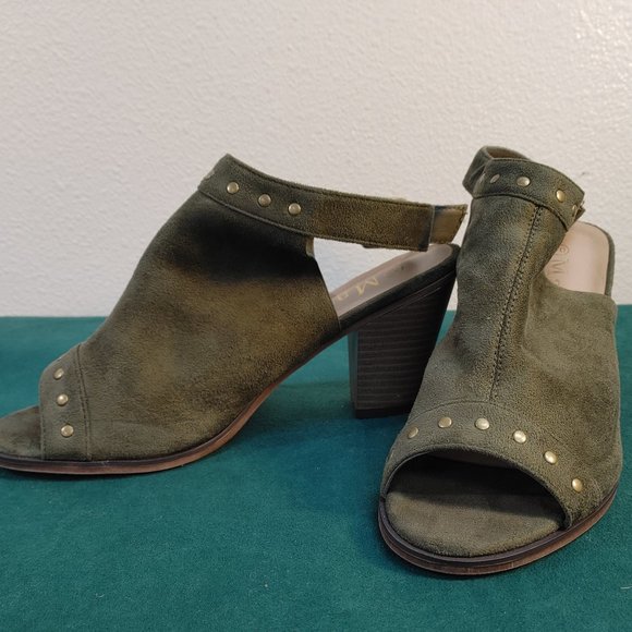 OPEN TOE FAUX SUEDE OLIVE GREEN TONE SANDALS BY  MATA SIZE 10 - Picture 2 of 11